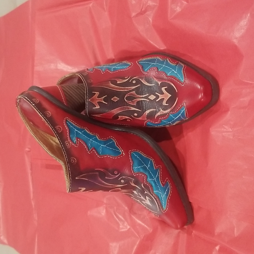 Absolutely Stunning Spring Step Shoes Size 38 European 7.5-8 in US